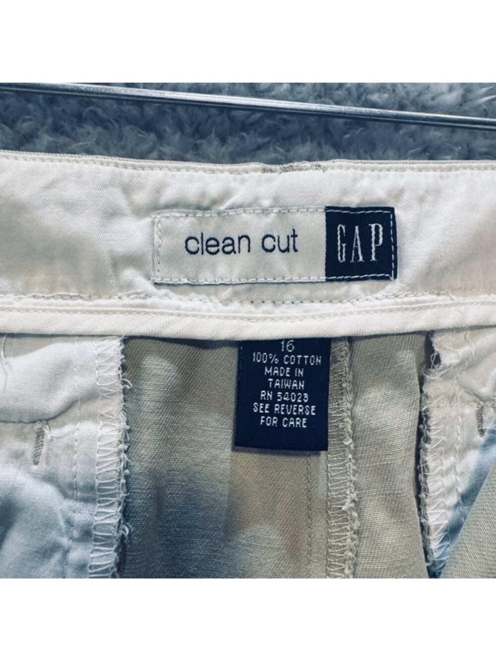 Vintage 90s Gap Clean Cut Khaki Capris Size 16 Chinos Embroidered Floral Artsy - Picture 6 of 13